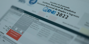 Boleta para encuesta consta de 7 capítulos. /Foto: Noé Pérez