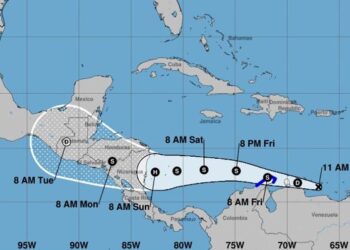 Depresión tropical Trece se fortalece a tormenta tropical Julia