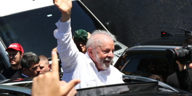 Presidente Giammattei felicita al pueblo brasileño por ratificar su compromiso con la democracia