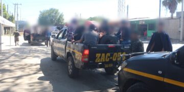 Remiten a Migración a extranjeros por movilización irregular