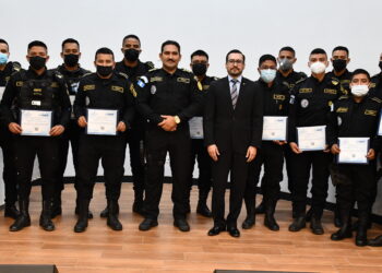 PNC fortalece capacidades en materia de defraudación y contrabando aduaneros