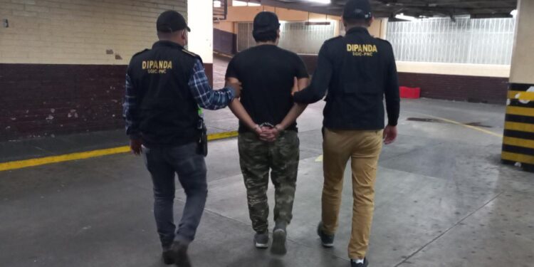 Más de 50 personas capturadas durante operativos de las últimas horas. /Foto: PNC