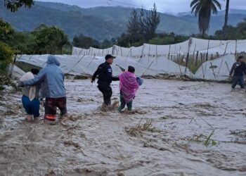 PNC mantiene acciones de apoyo a los afectados por ciclón Julia