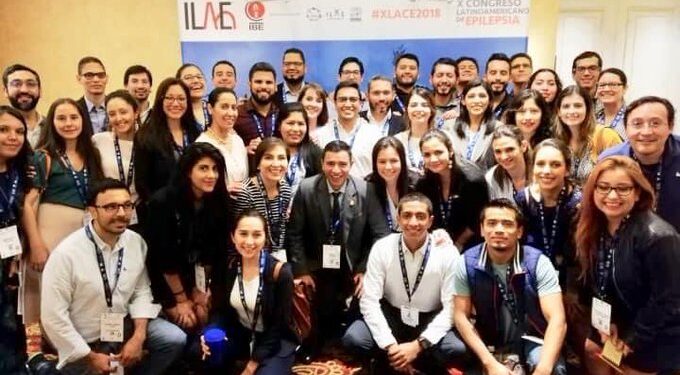 Profesionales de la salud fortalecen conocimientos para tratar la epilepsia