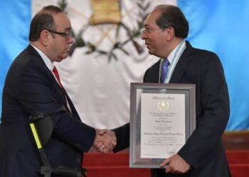 Presidente otorga Orden Presidencial a Sergio Recinos Rivera