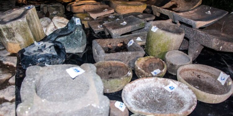 Capturan a dos extranjeros señalados de transportar piezas arqueológicas