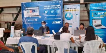 Jornada móvil para promover cumplimiento de obligaciones tributarias llega a Quetzaltenango