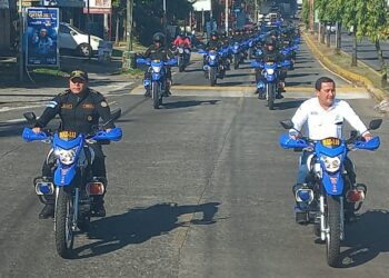 Fortalecen seguridad en Suchitepéquez con entrega de motocicletas