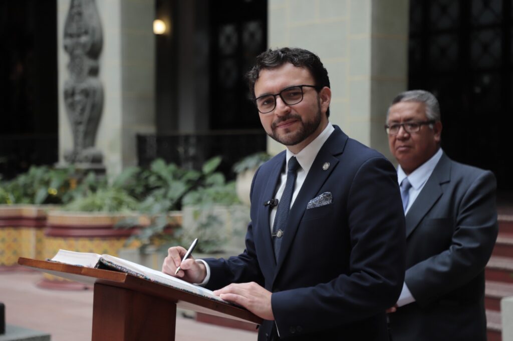 Conmemoran el Día del Periodista en Guatemala - Agencia Guatemalteca de ...