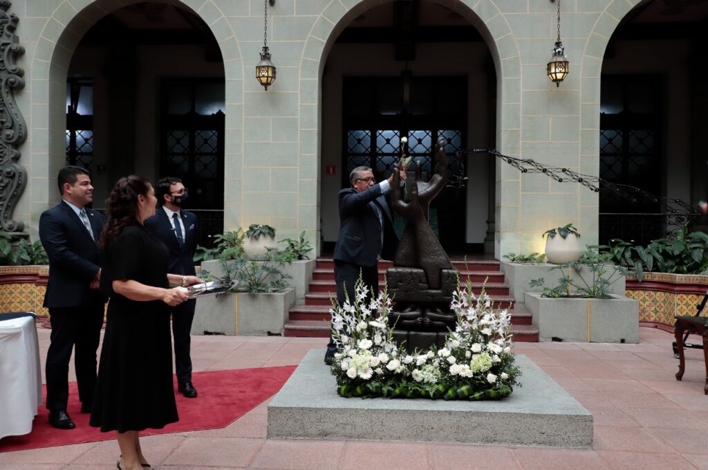 Conmemoran el Día del Periodista en Guatemala - Agencia Guatemalteca de ...