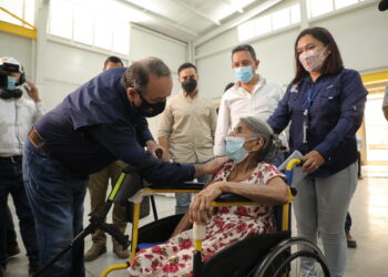 Presidente destaca su compromiso con los adultos mayores