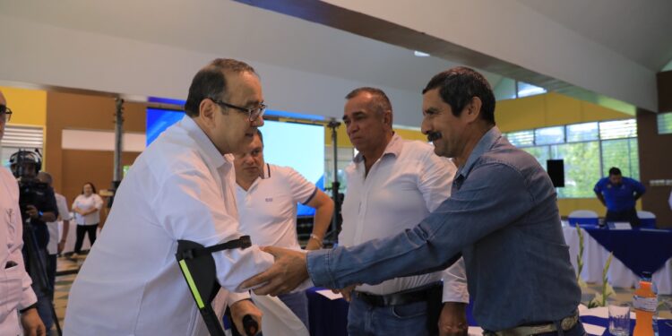 Tercera gira presidencial: Concluye jornada de trabajo con alcaldes de El Progreso