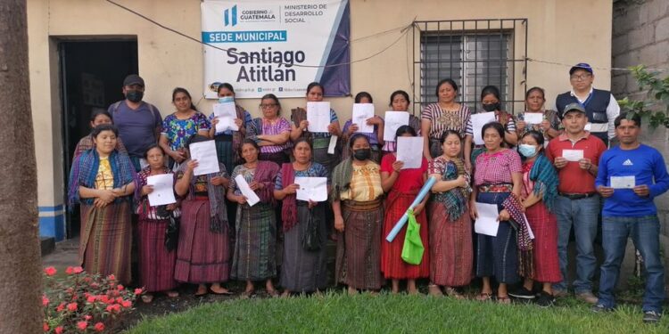 Benefician a más de 6 mil jóvenes con beca de educación media