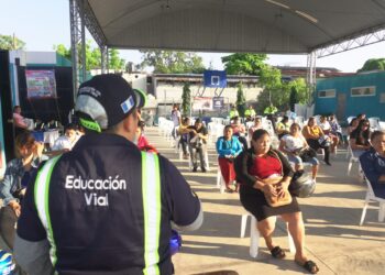 Capacitaciones de educación vial se efectúan en todo el territorio nacional. /Foto: Tránsito PNC