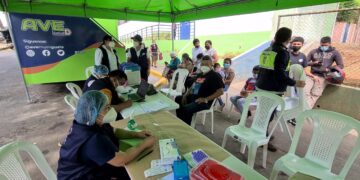 El programa doctor móvil atiende a guatemaltecos en la ciudad capital.