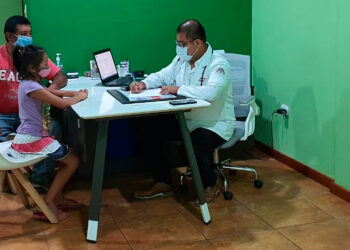 El seguro médico escolar atiende a estudiantes de primaria y preprimaria.