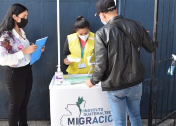 Migración establece puesto informativo en Pasos y Pedales