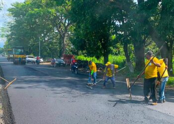Avanza mejoramiento de ruta hacia Puerto San José