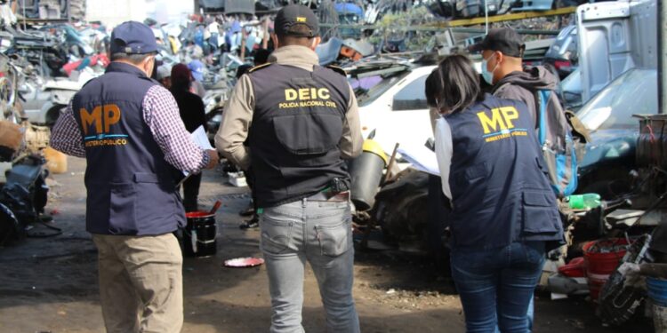 Ejecutan más de 100 allanamientos en todo el país