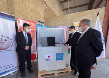 País recibe 118 equipos solares duales de refrigeración y congelación