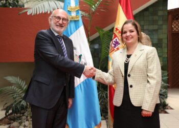 Guatemala y España dialogan sobre fortalecimiento de relación bilateral