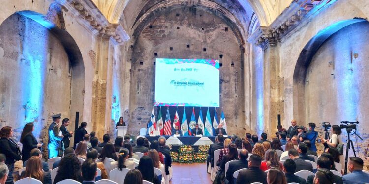 Efectúan Tercer Simposio Internacional sobre Trata de Personas y Tráfico Ilícito de Migrantes