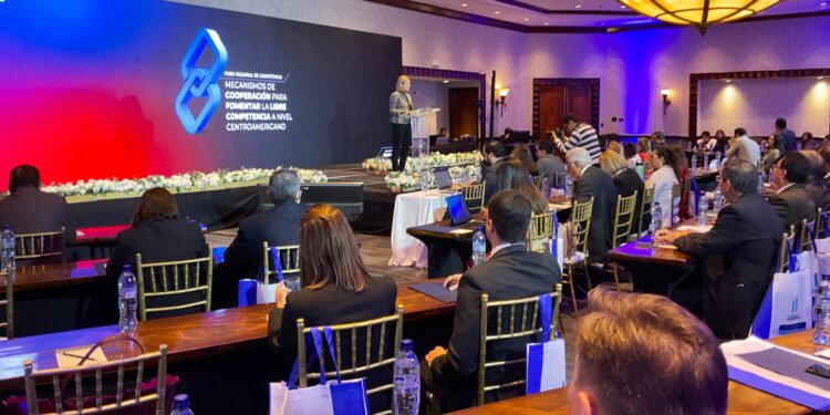 Desarrollan Foro Regional de Competencia. / Foto: Mineco