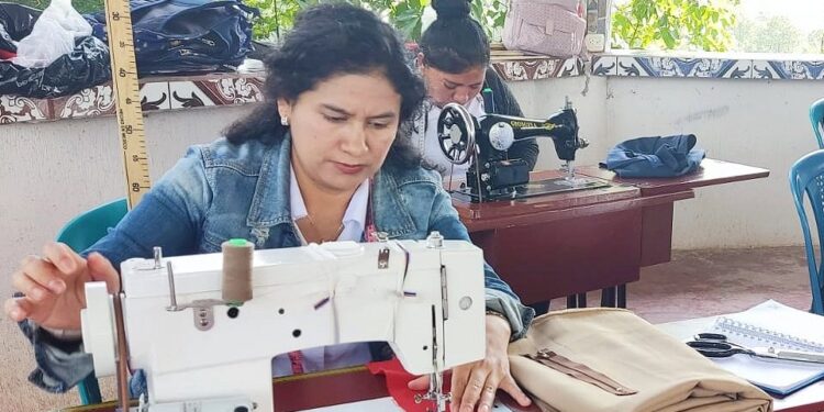 Alianza interinstitucional permite evaluar competencias de emprendedoras