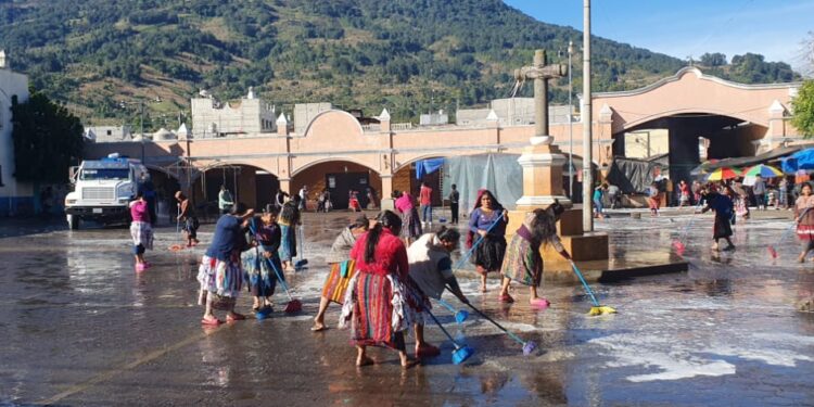 Pobladores de Santa María de Jesús se comprometen con la protección del medio ambiente