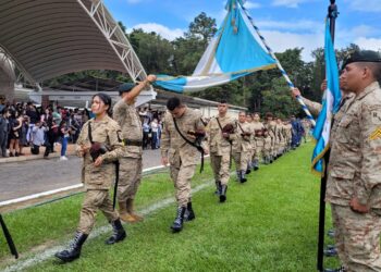 Reservistas participaron en actos de clausura tras culminar su formación. /Foto: Mindef