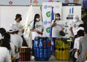 Guatemala cuenta con más de 38 mil 500 Guardianes Ecológicos