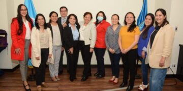 Personal capacitado por profesionales de la salud