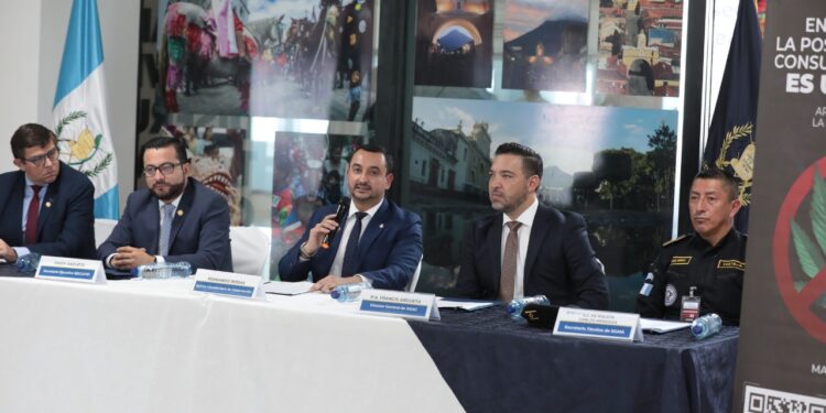 Lanzan campaña para prevenir consumo y tráfico de drogas en el territorio