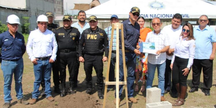 Nueva sede dignificará a policías destacados en Ayutla