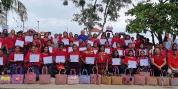 Mineduc reconoce competencias laborales de emprendedoras en El Estor