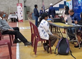 Vecinos de Patzún acuden a jornada de servicios integrados