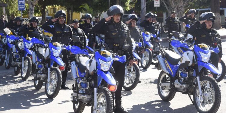Nueva dotación de motocicletas fortalece a la Comisaría 22