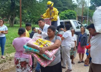Familias afectadas por las lluvias reciben asistencia humanitaria