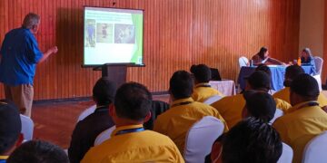 Capacitan a 216 empresas sobre manejo de plaguicidas