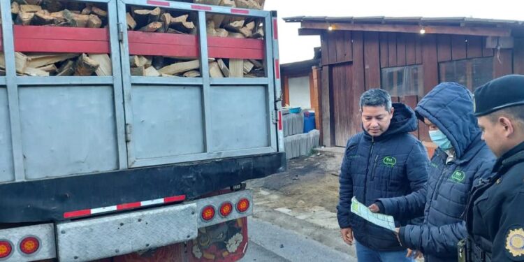 Inab y PNC establecen puestos de control forestal en ruta Interamericana