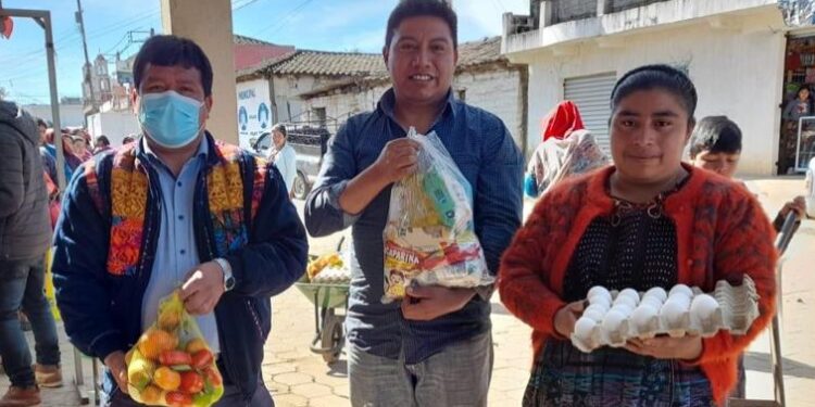 Estudiantes de Totonicapán reciben última dotación de alimentos escolares