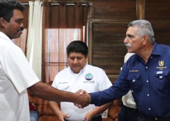 MAGA certifica a asociaciones de pescadores y productores de Izabal