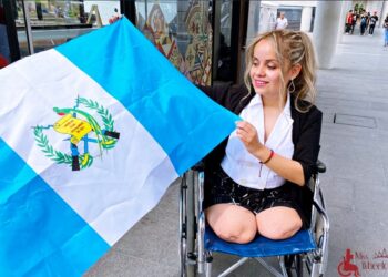 Guatemalteca recibe galardón tras participar en Miss Wheelchair World