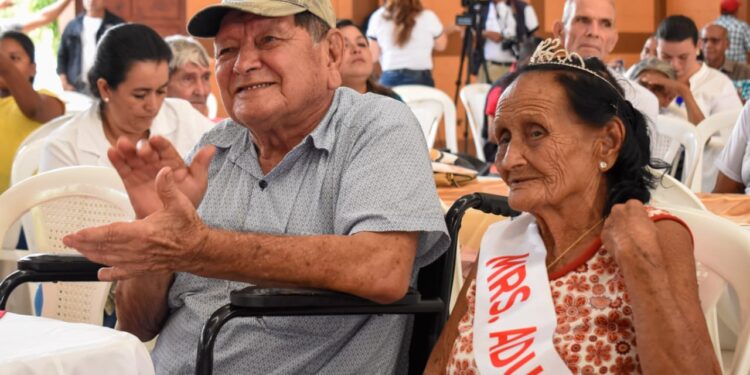 Zacapa celebra a los adultos mayores