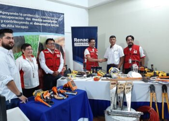 Apoyan con equipo especial el curso especial de búsqueda y rescate en Alta Verapaz