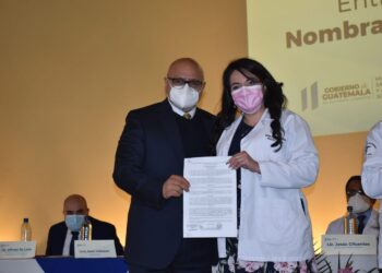 Trabajadores del Hospital Regional de Occidente son trasladados a renglón permanente