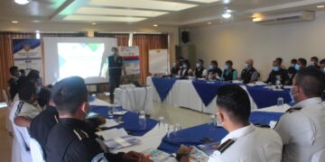 60 agentes reforzaron sus conocimientos para la atención a menores. /Foto: PNC