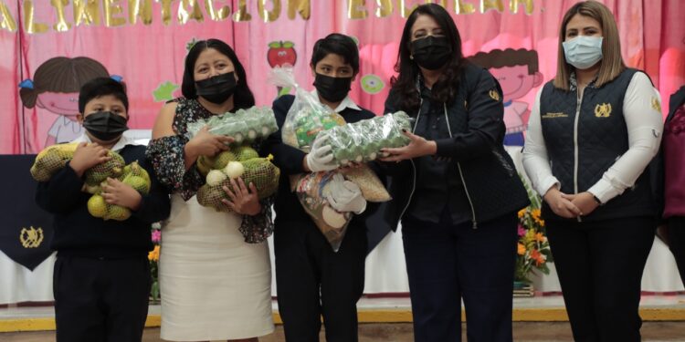 Comienza séptima entrega de alimentación escolar para 2.6 millones de estudiantes