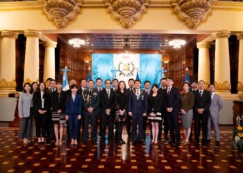 Reconocen labor del embajador de China (Taiwán) Li-Cheng Cheng
