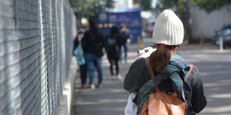 Recomiendan abrigarse para evitar enfermedades respiratorias ante la época de frío. /Foto: MSPAS